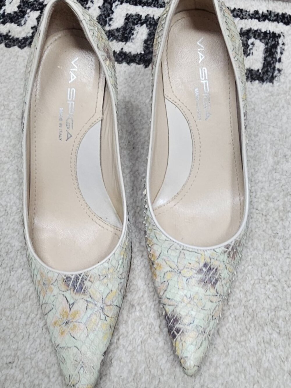 Beautiful Sandals - Picture 2 of 16